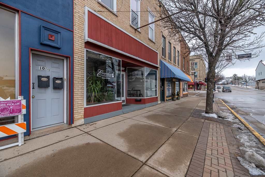 6 W Fulton St, Edgerton, WI 53534
